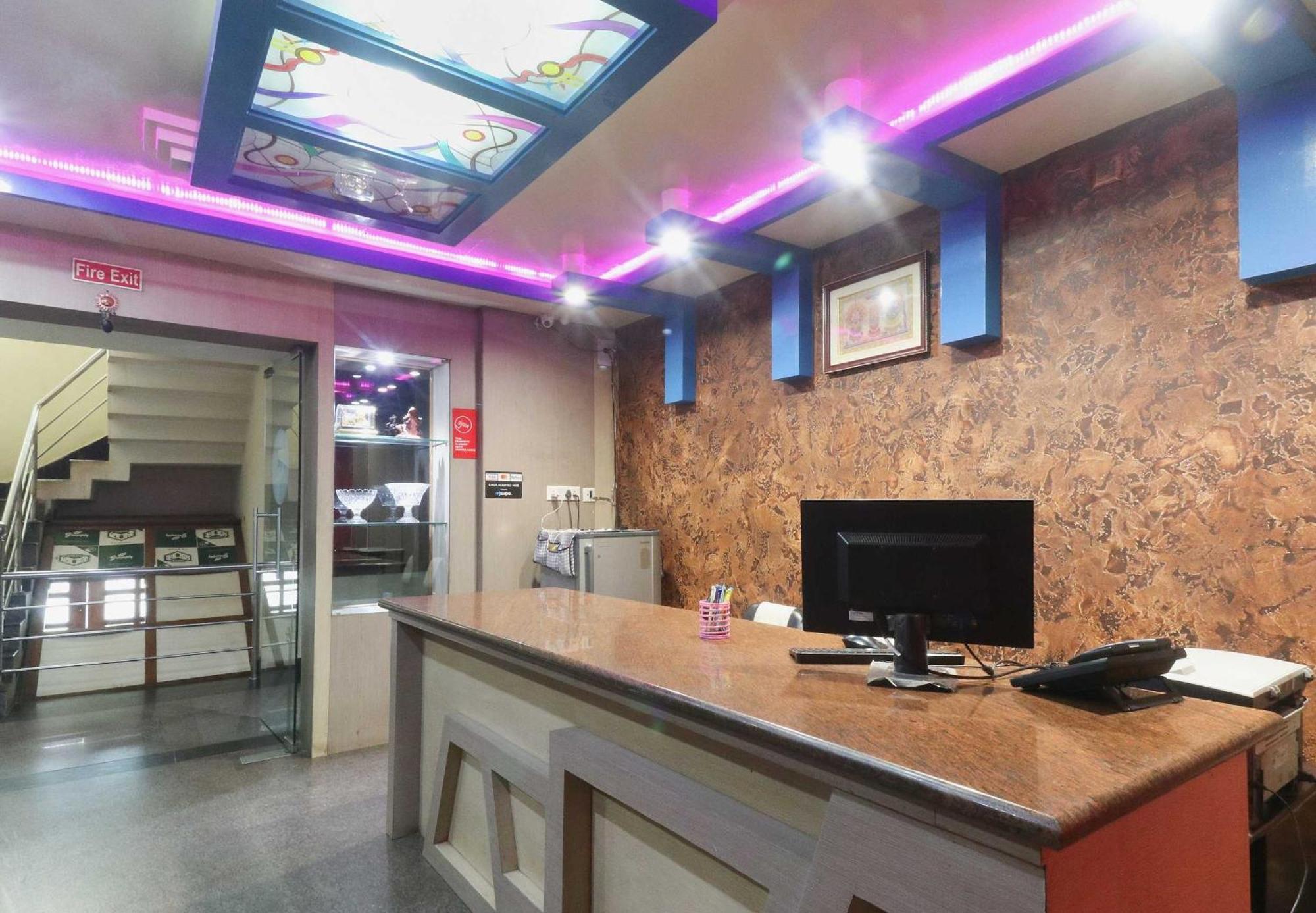 OYO 49639 Nirmala Residency Otel Bhubaneswar Dış mekan fotoğraf